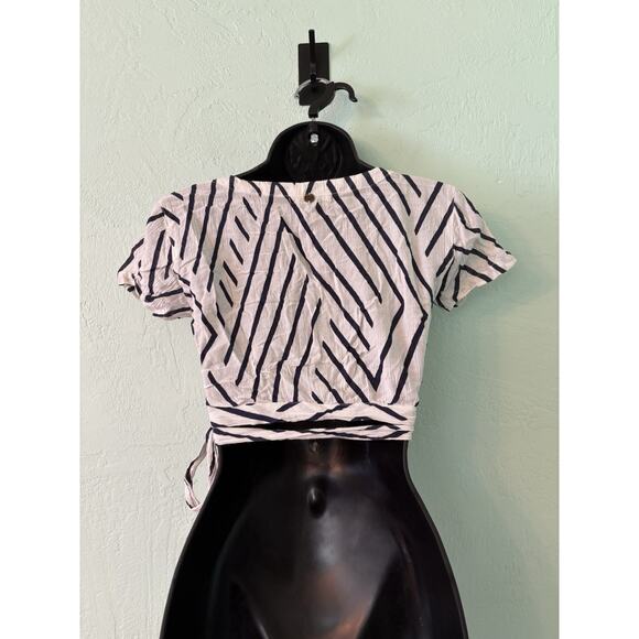 Billabong Women’s Small Petite Navy Striped Crop Top Tie Real Wrap Around - Picture 2 of 5